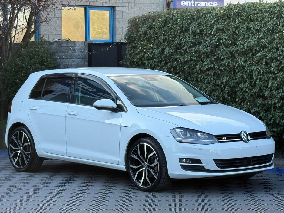 2015 Volkswagen Golf - image 15