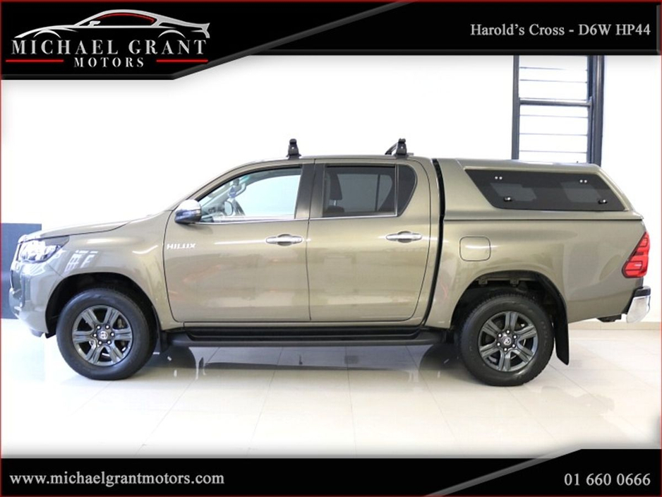 2022 Toyota Hilux AUTOMATIC 2.8D IRISH CAR ONLY 58KM SR5 DOUBLE CAB N1 COMMERCIAL VAT €36,585