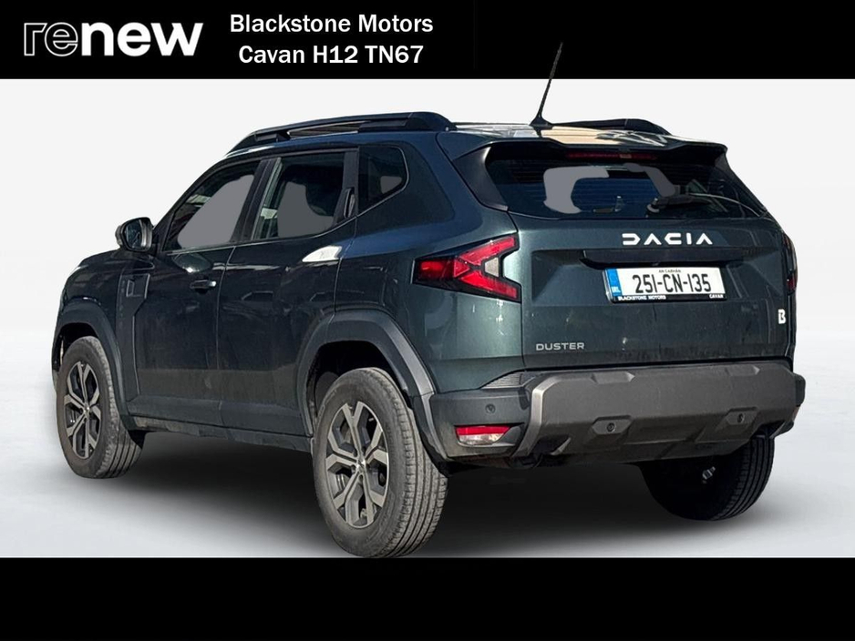 2025 Dacia Duster - image 3