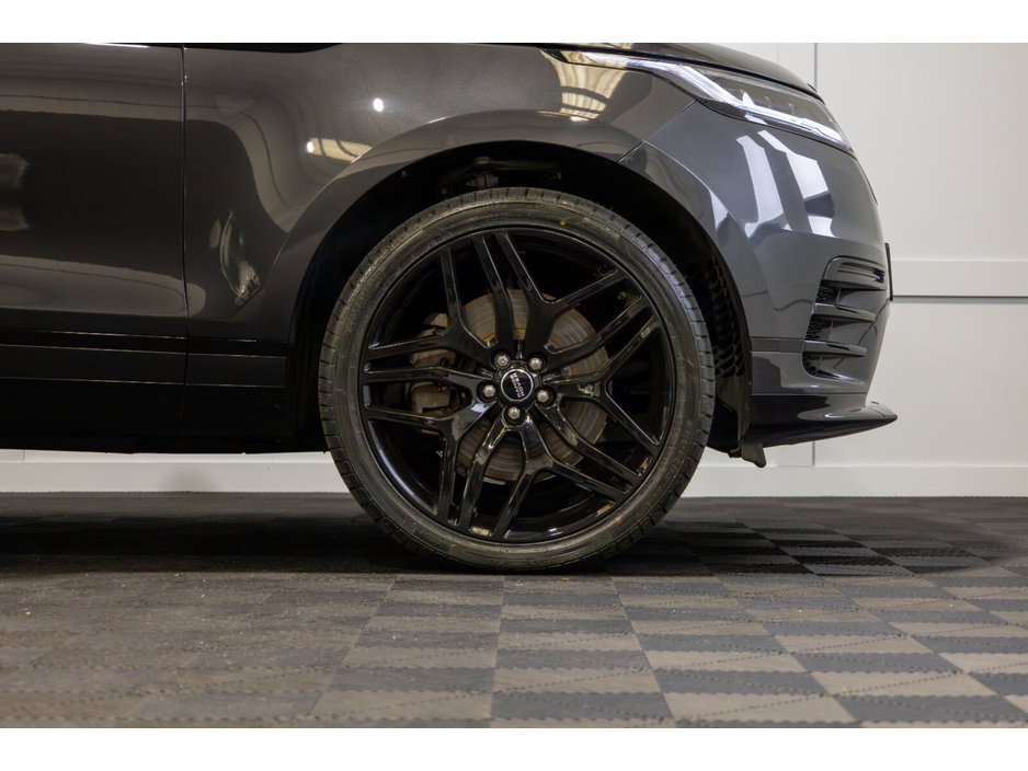 2024 Land Rover Range Rover Velar - image 7