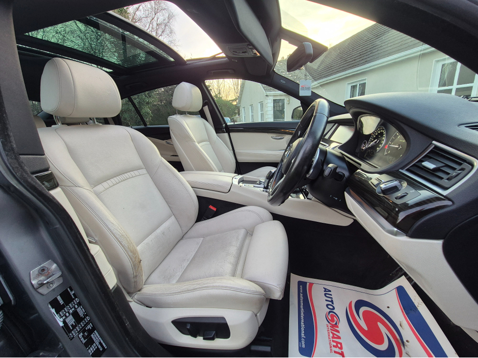 2016 BMW 5 Series - image 16