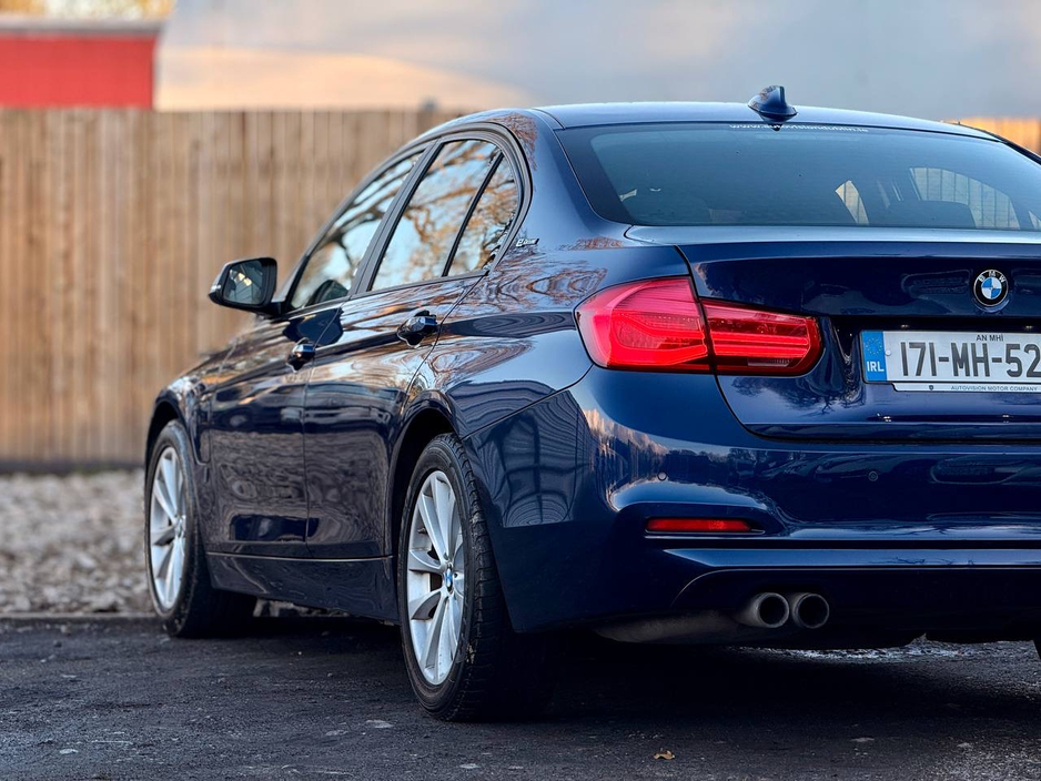 2017 BMW 3 Series - image 21