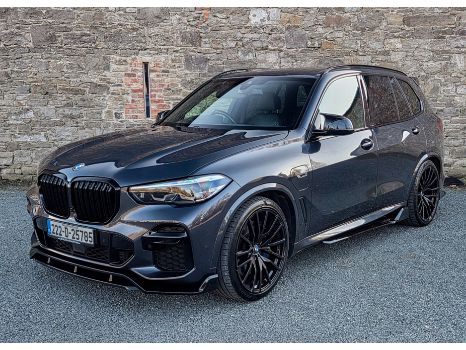 2022 BMW X5 - image 27