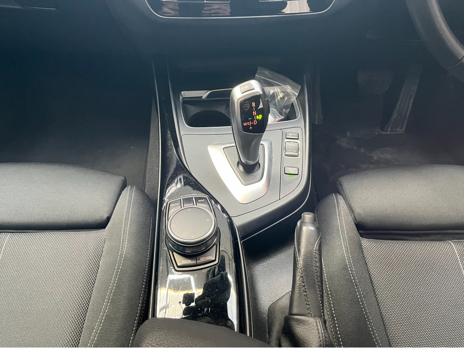 2017 BMW 1 Series €16950 2017 118D SPORTS 2.0 AUTOMATIC / CRUISE CONTROL / REVERSE CAMERA AND MORE €16,950