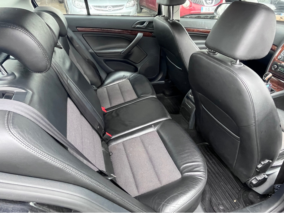 2013 Skoda Octavia - image 8