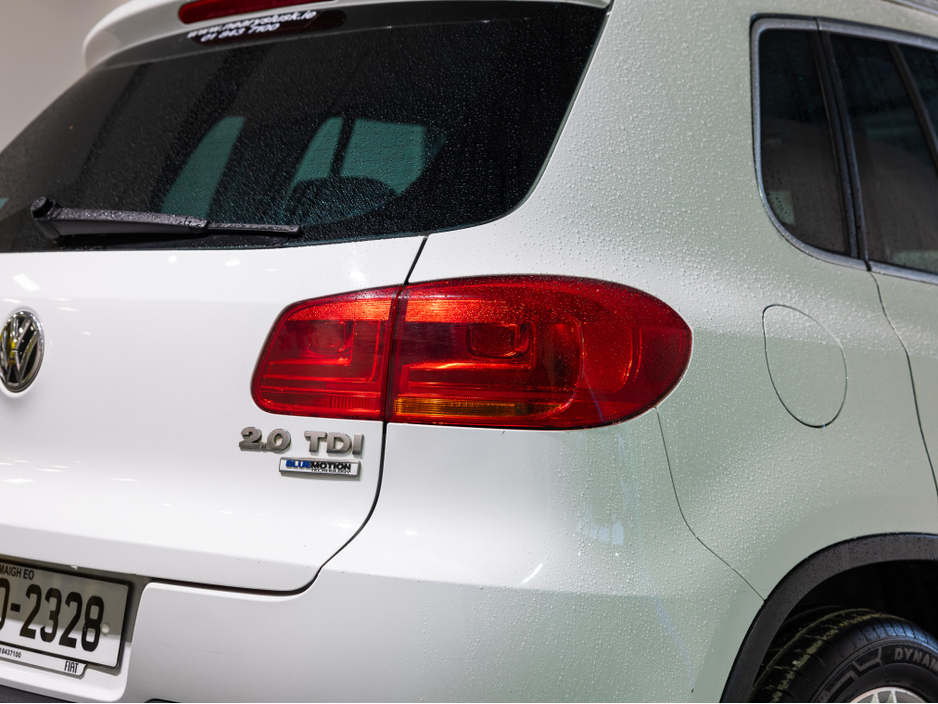 2016 Volkswagen Tiguan - image 9