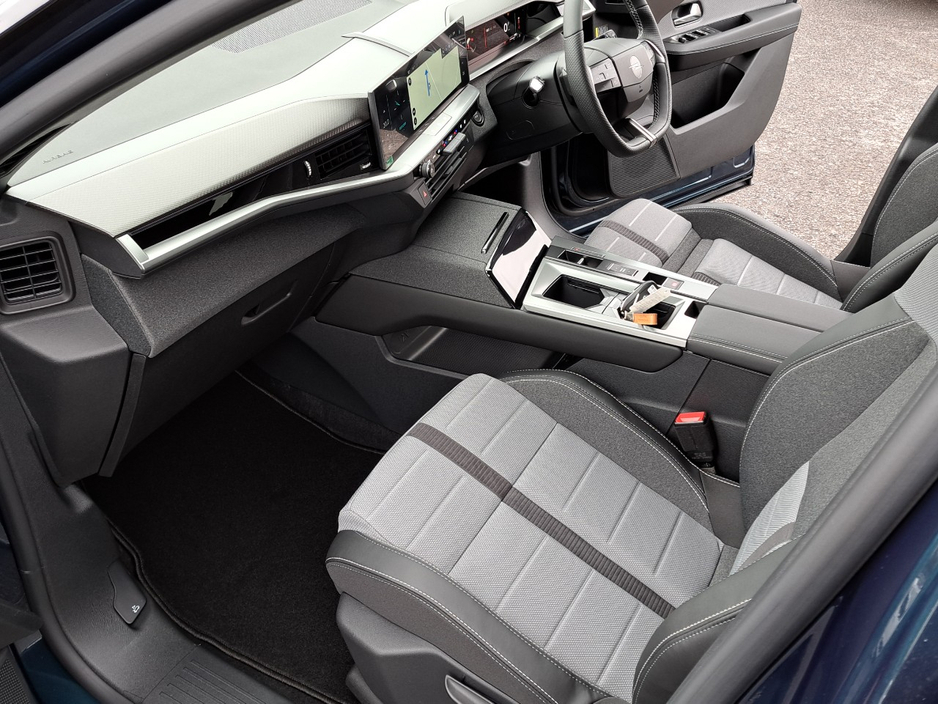 2026 Opel Grandland - image 16