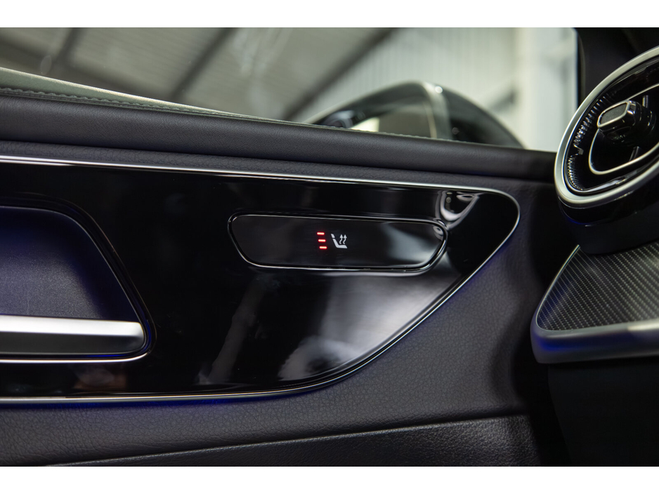 2025 Mercedes-Benz GLC Class - image 14