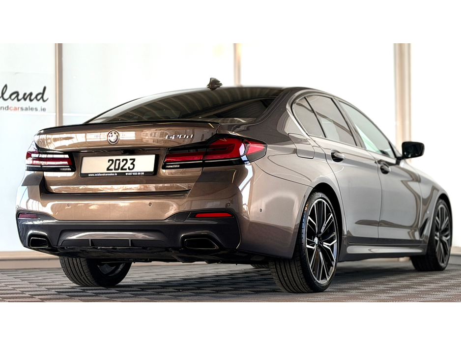 2023 BMW 5 Series - image 13