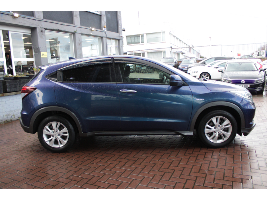 2016 Honda Vezel - image 3