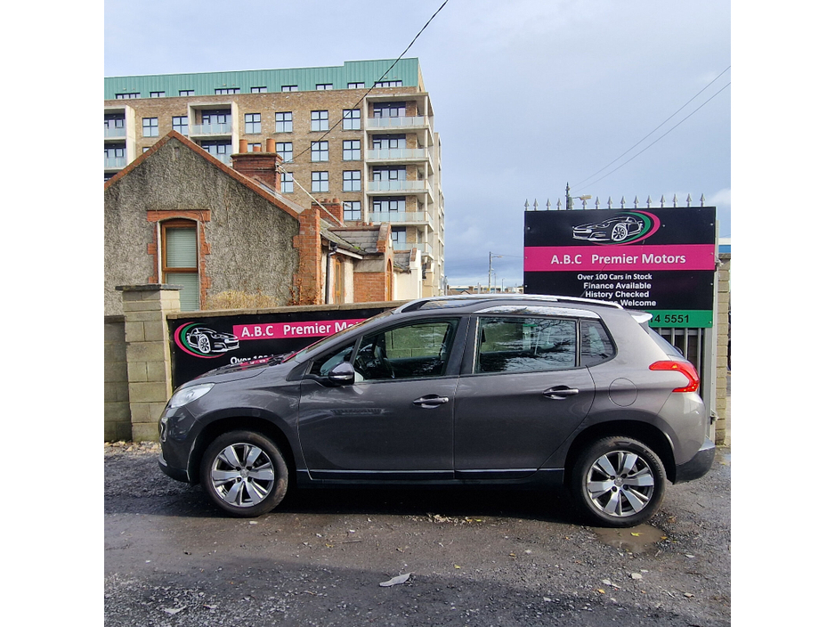 2016 Peugeot 2008 - image 3