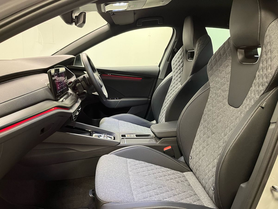 2025 Skoda Octavia - image 17