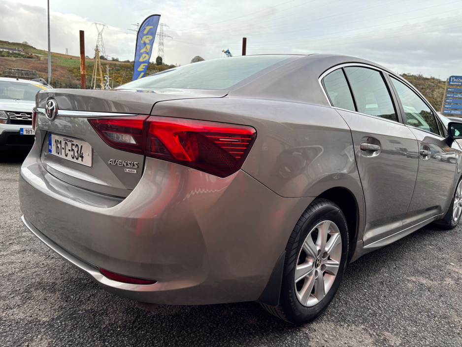 2016 Toyota Avensis - image 15