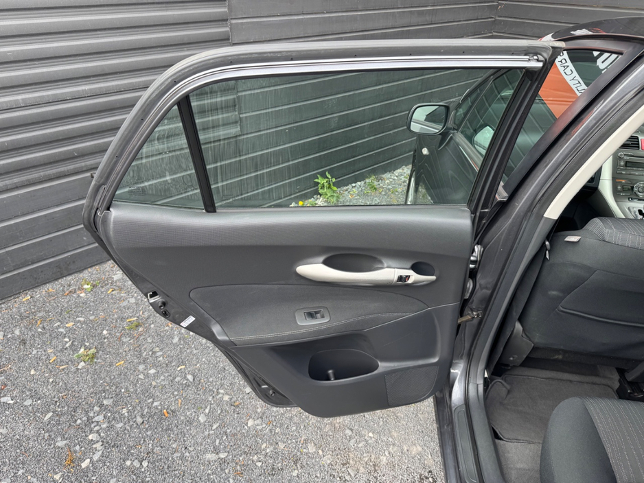 2009 Toyota Auris - image 17