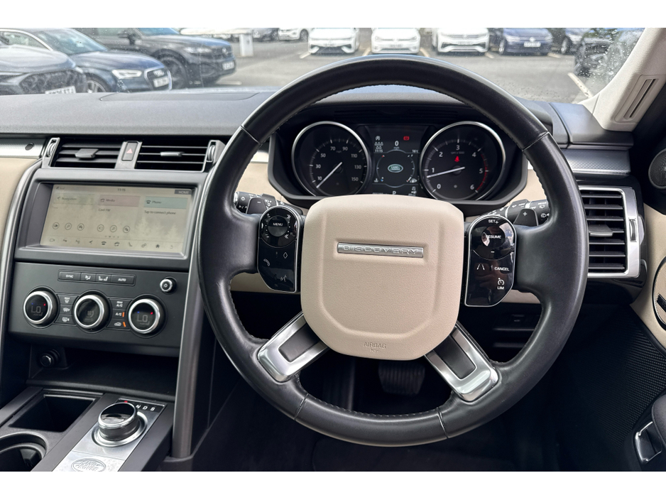 2019 Land Rover Discovery - image 10