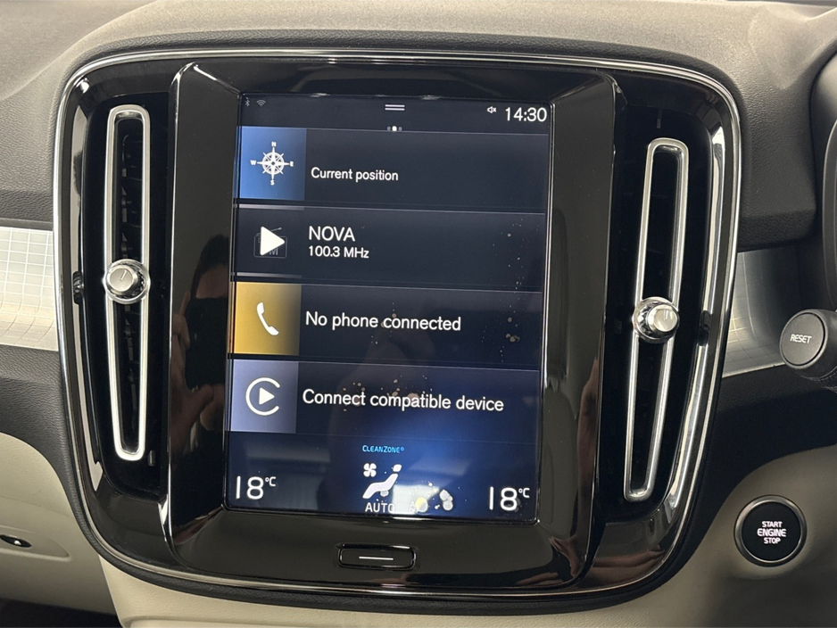 2020 Volvo XC40 - image 17