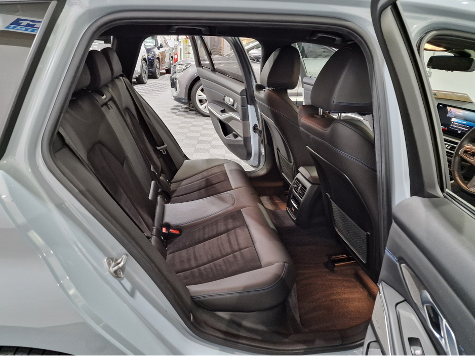 2023 BMW 3 Series 330E TOURING M SPORT (TECH PACK) AUTOMATIC **ONE OWNER / APPLE CARPLAY / CRUISE CONTROL / ELECTRIC BOOTLID / HEAD UP DISPLAY / HARMAN KARDON SOUND / REVERSE CAMERA / WIRELESS PHONE CHARGING** €39,900