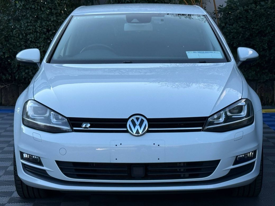 2015 Volkswagen Golf - image 14