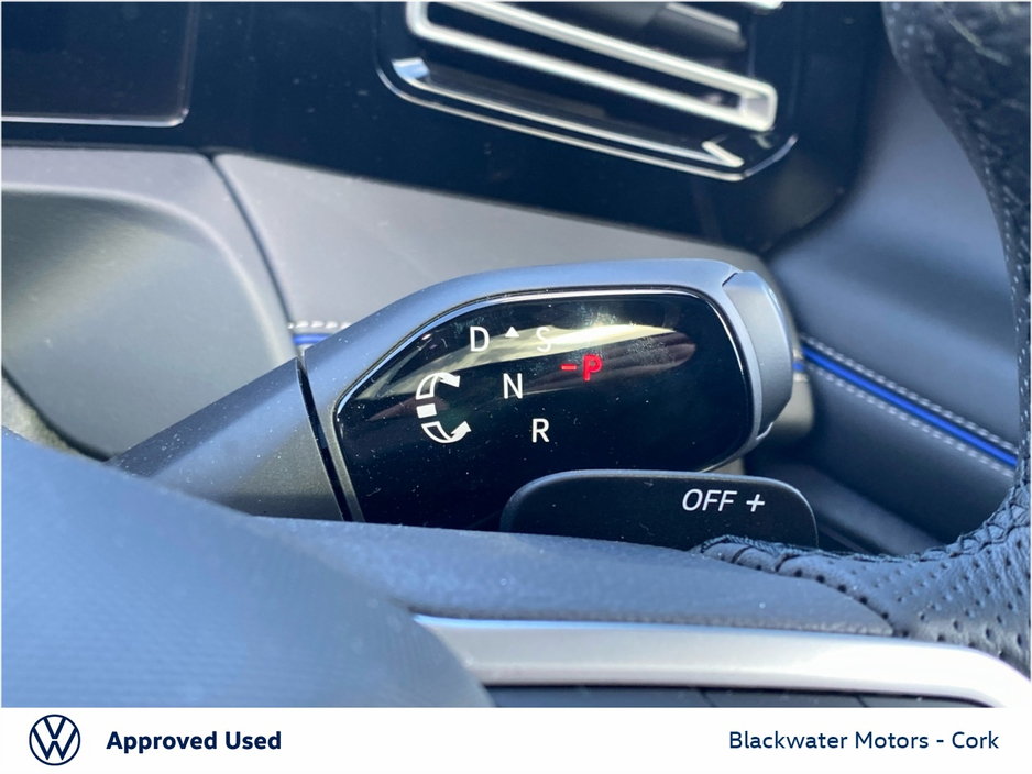 2025 Volkswagen Tiguan - image 23