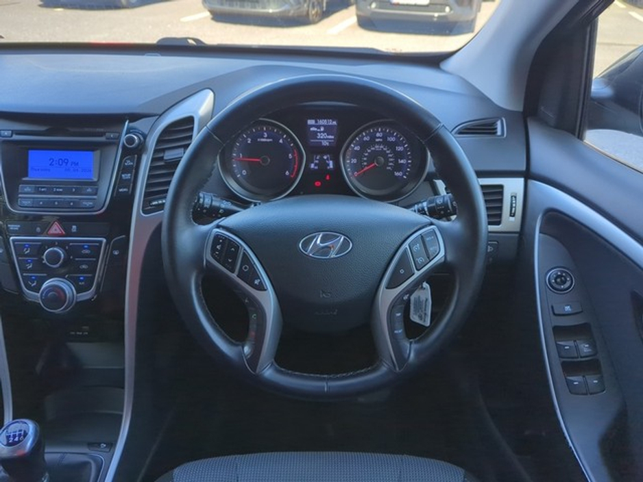 2016 Hyundai i30 - image 9