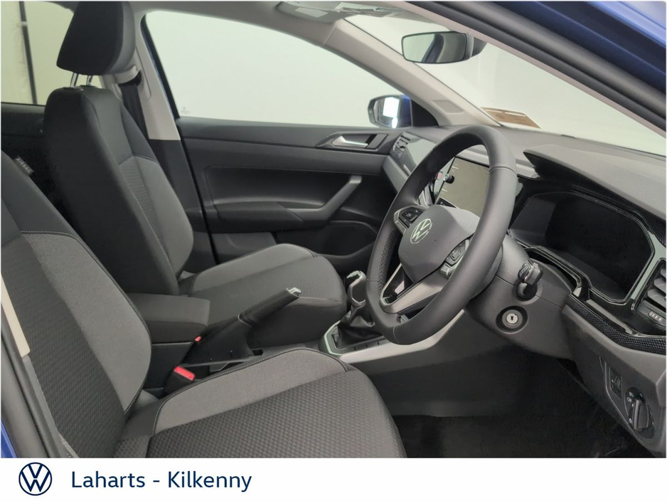 2025 Volkswagen Polo - image 8