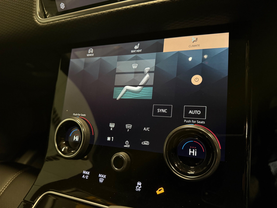 2022 Land Rover Range Rover Velar - image 15