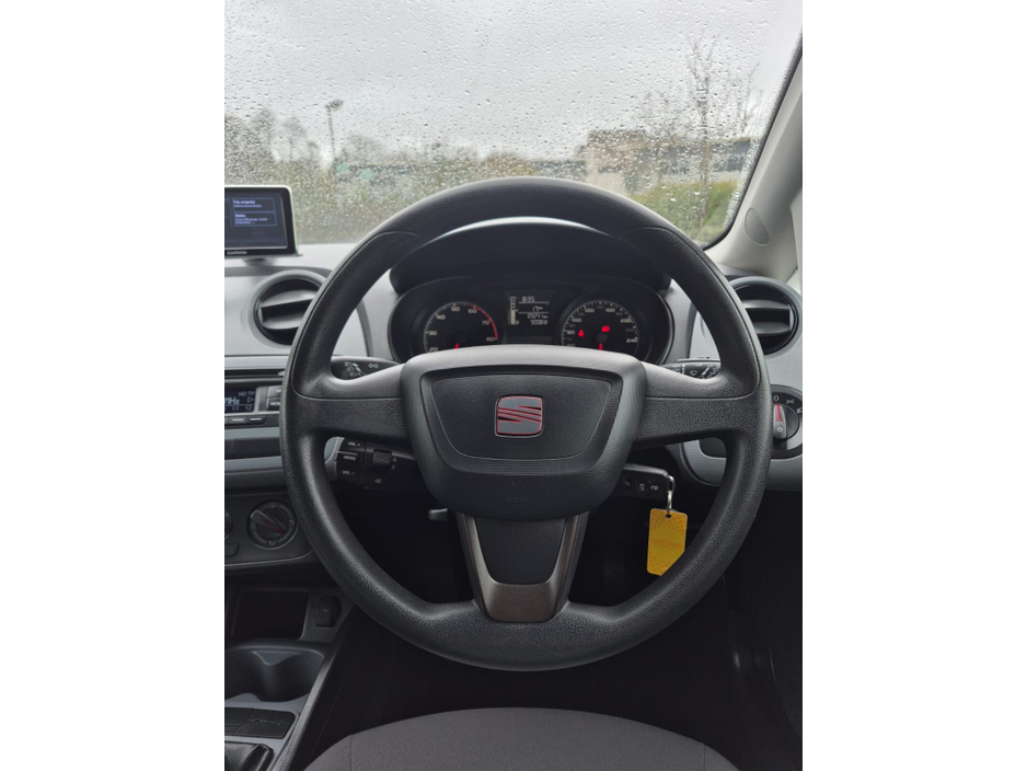 2014 SEAT Ibiza - image 18