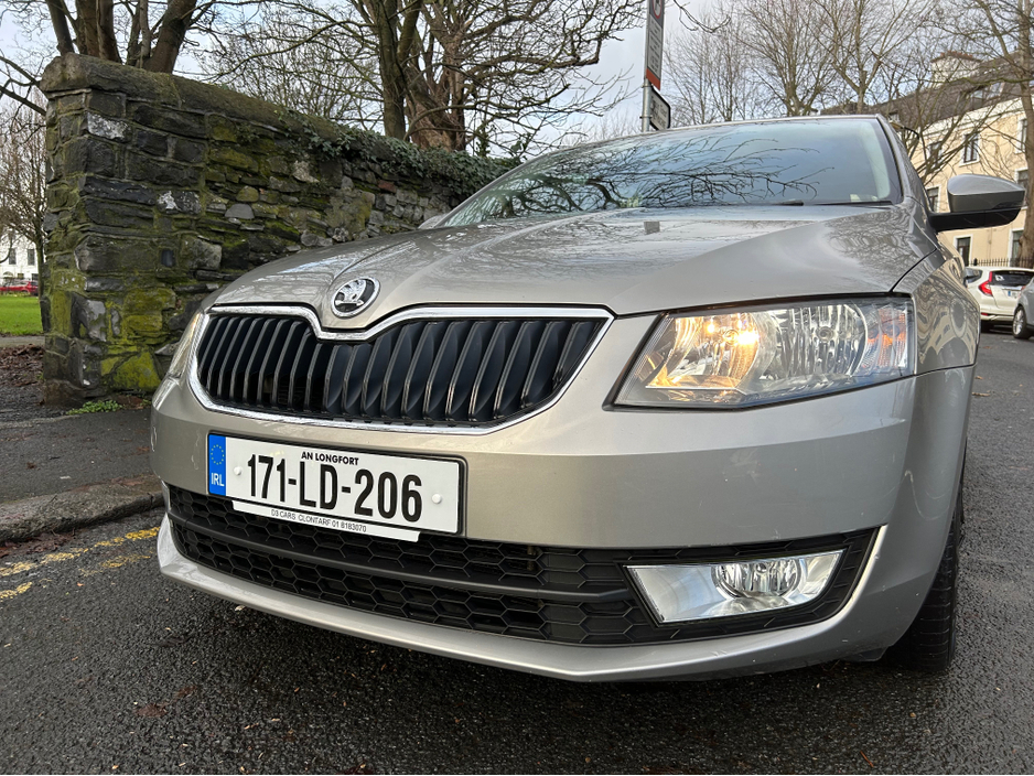 2017 Skoda Octavia AMBITION 1.6 TDI 90HP 4 4DR €10,495