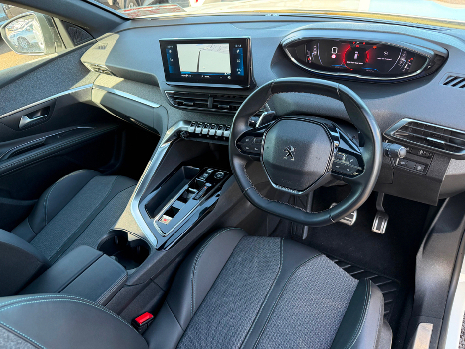 2023 Peugeot 5008 - image 10