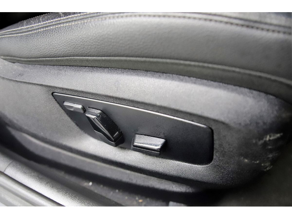 2018 BMW 5 Series - image 16