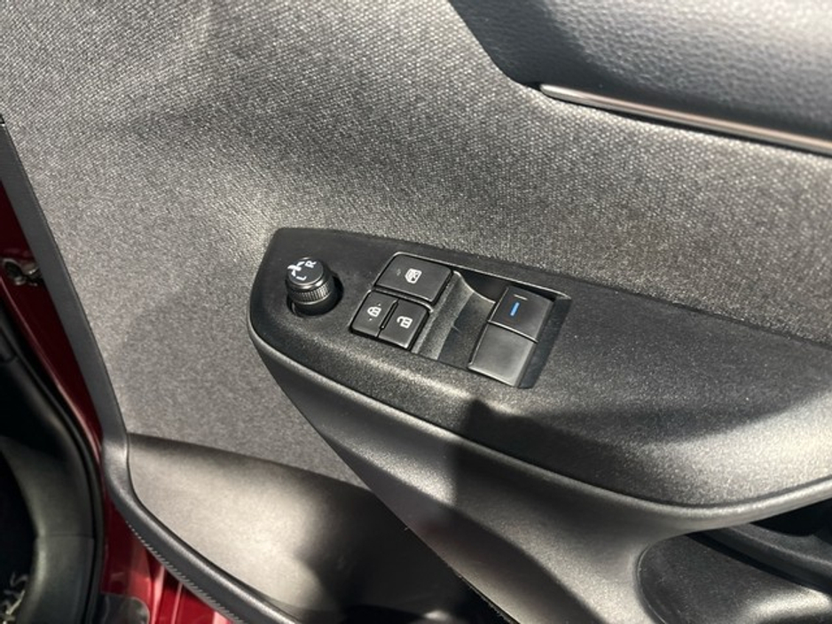 2021 Toyota Yaris HYBRID LUNA 4DR AUTO €22,950