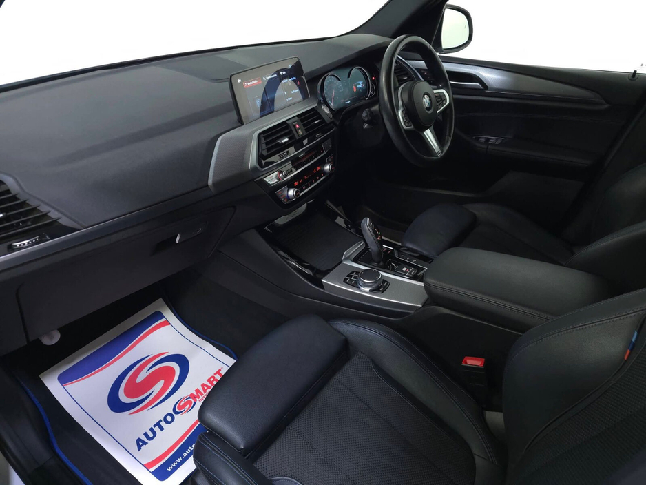 2018 BMW X3 - image 4