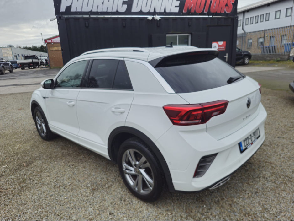 2022 Volkswagen T-Roc - image 3