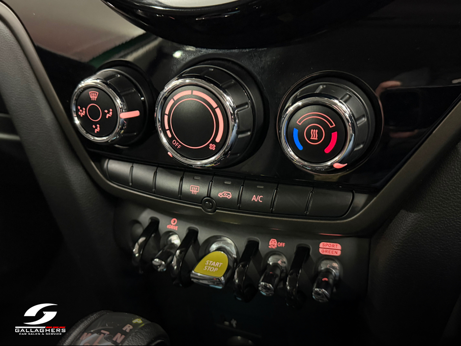 2022 MINI Countryman (221) COUNTRYMAN E ALL4 CLA CLASSIC €32,995