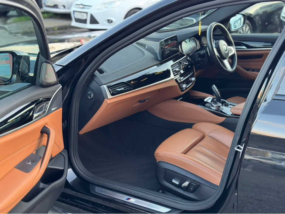 2017 BMW 5 Series - image 26