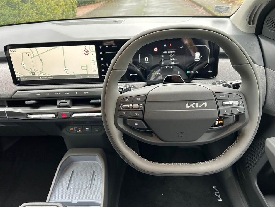 2026 Kia EV3 Order now 261 *Earth 2 up to 436 km range, Led HeadLights, sat nav radio, 7 YEAR WARRANTY, Reversing Camera, Parking Sensors, wireless charger €38,700