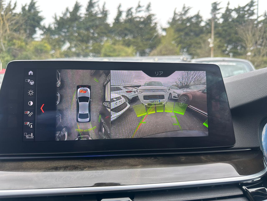 2017 BMW 5 Series - image 19