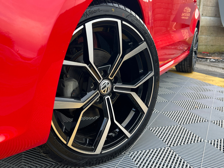 2017 Volkswagen Polo 1.2 TSI 5DR 90HP Lounge DSG €11,950