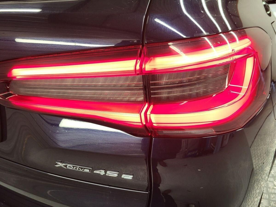 2021 BMW X5 - image 18