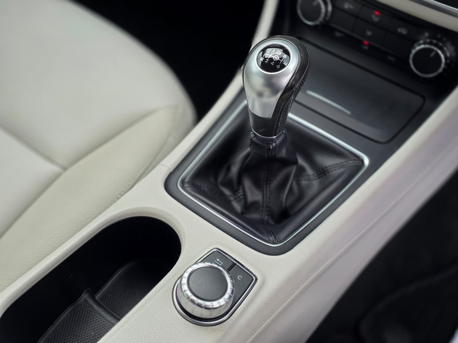 2014 Mercedes-Benz CLA Class - image 11