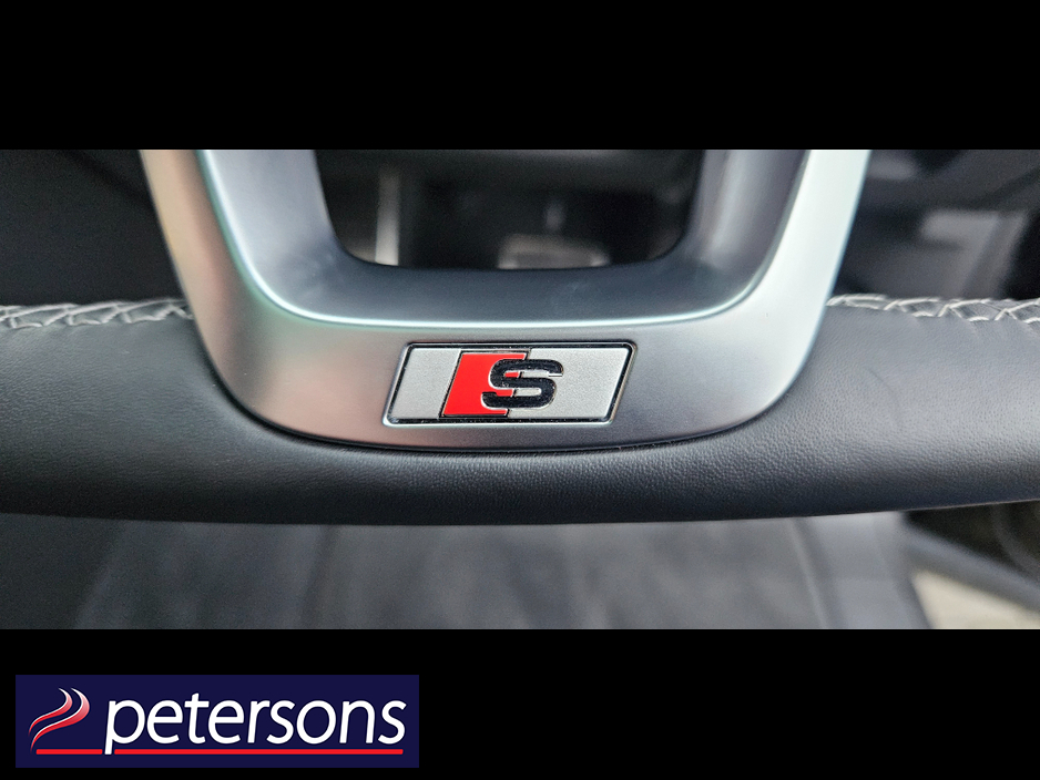 2025 Audi Q8 490PS QUATTRO S-LINE AUTOMATIC - PANORAMIC ROOF €104,950