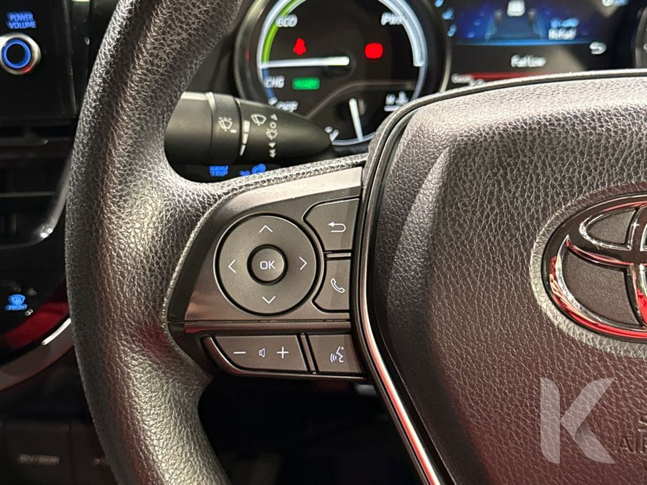 2021 Toyota Camry - image 17