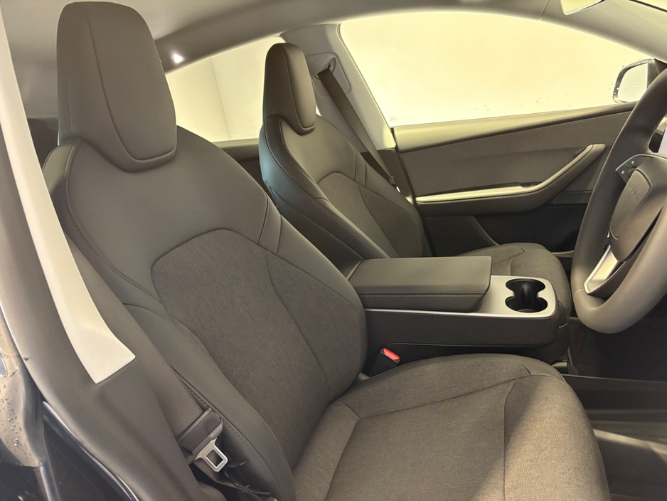 2026 Tesla Model Y - image 5