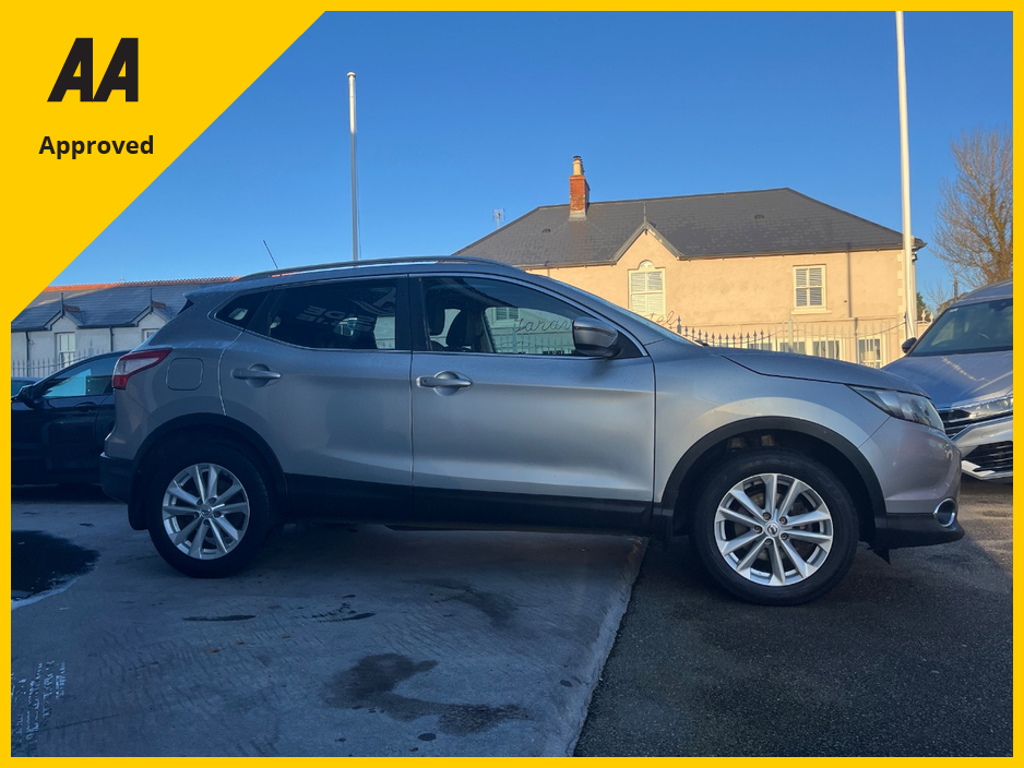 2017 Nissan Qashqai - image 4