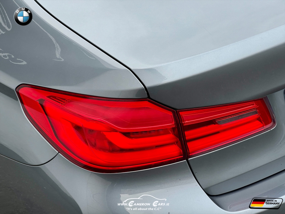 2019 BMW 5 Series - image 20