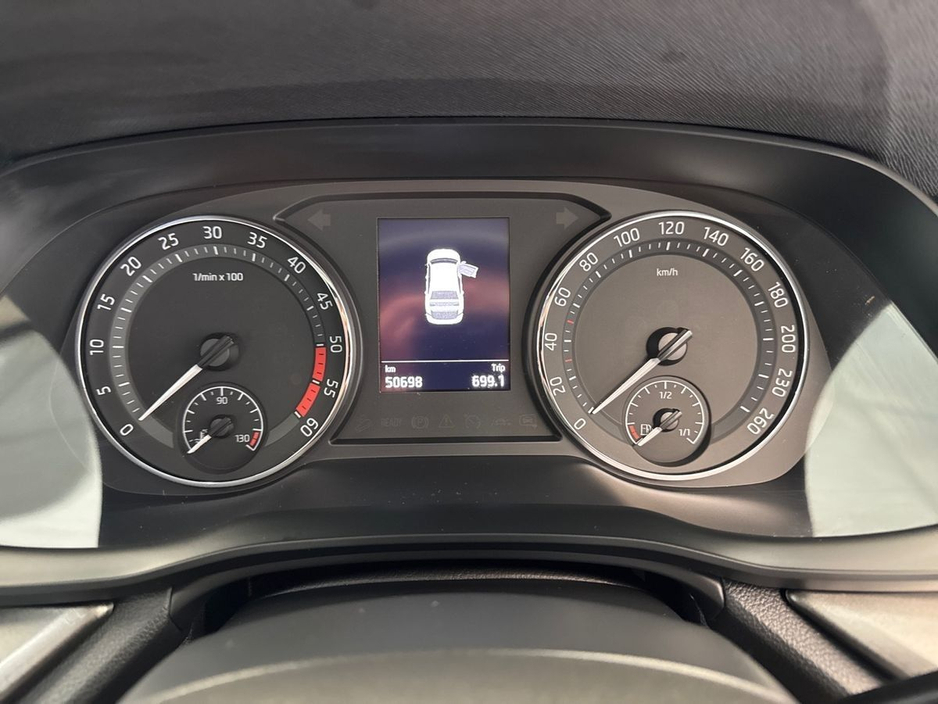 2024 Skoda Octavia - image 13