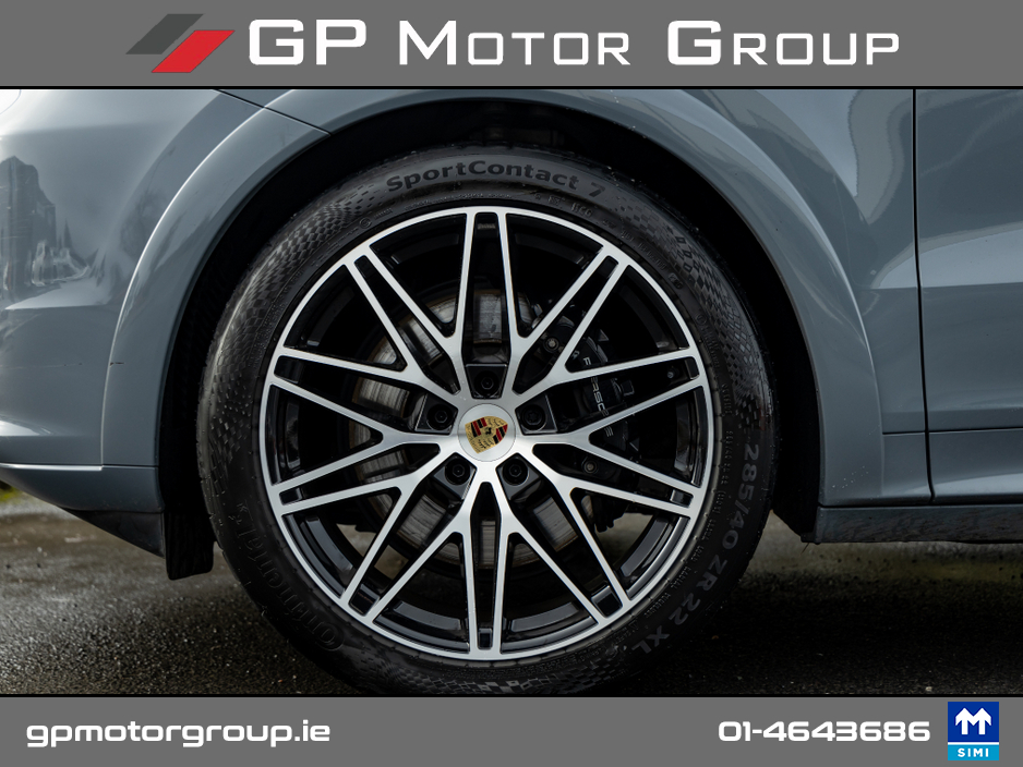 2024 Porsche Cayenne E-HYBRID 4DR AUTO *MEGA SPEC* €107,900