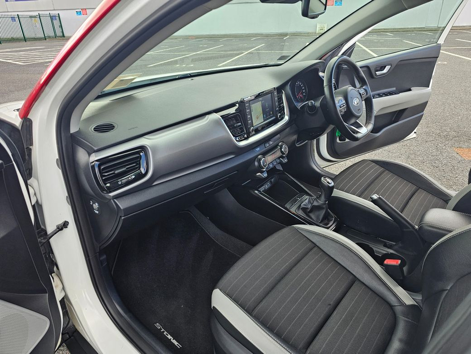 2018 Kia Stonic - image 20