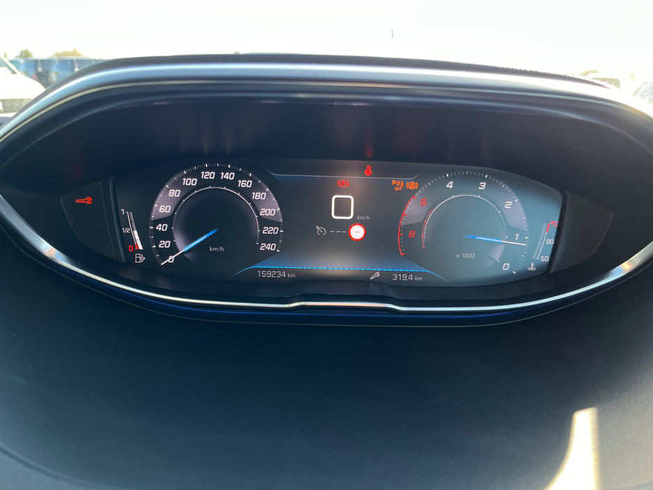 2021 Peugeot 5008 1.5 BlueHDi 130bhp Allure