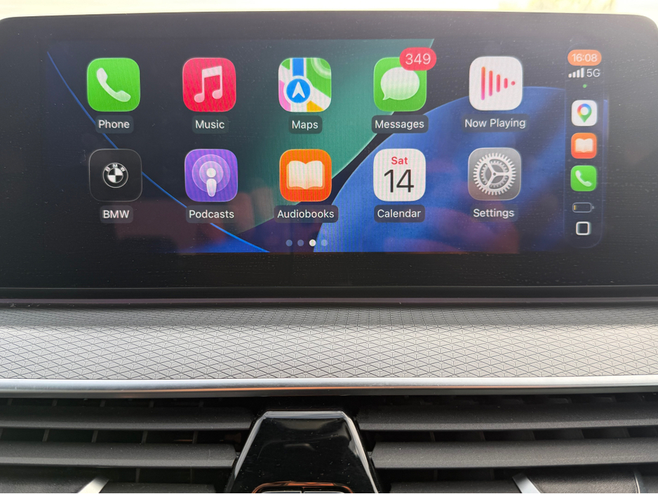 2018 BMW 5 Series - image 21